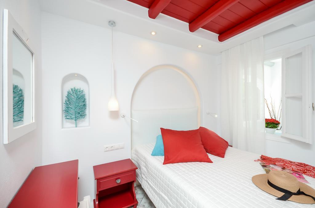 Naxos Evilion Luxury & *