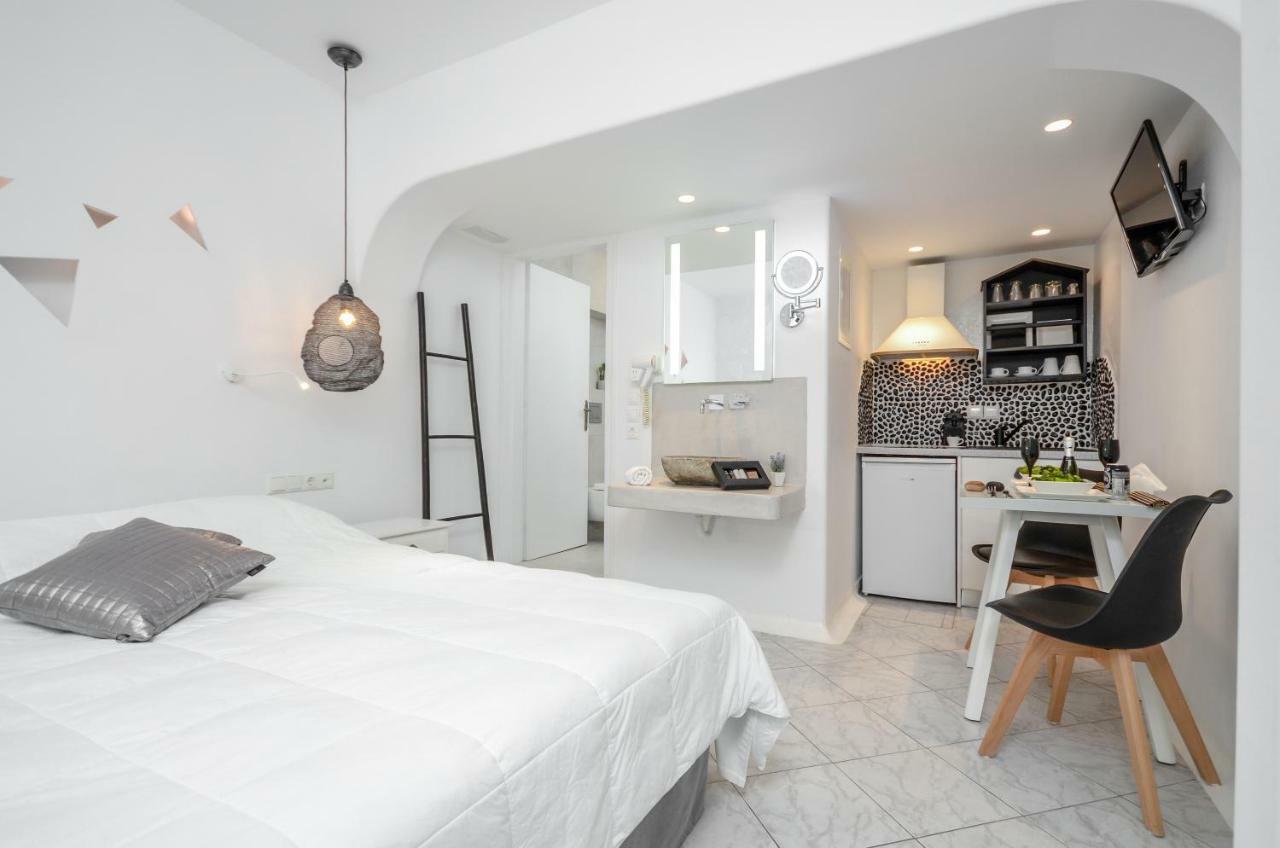 Naxos Evilion Luxury &